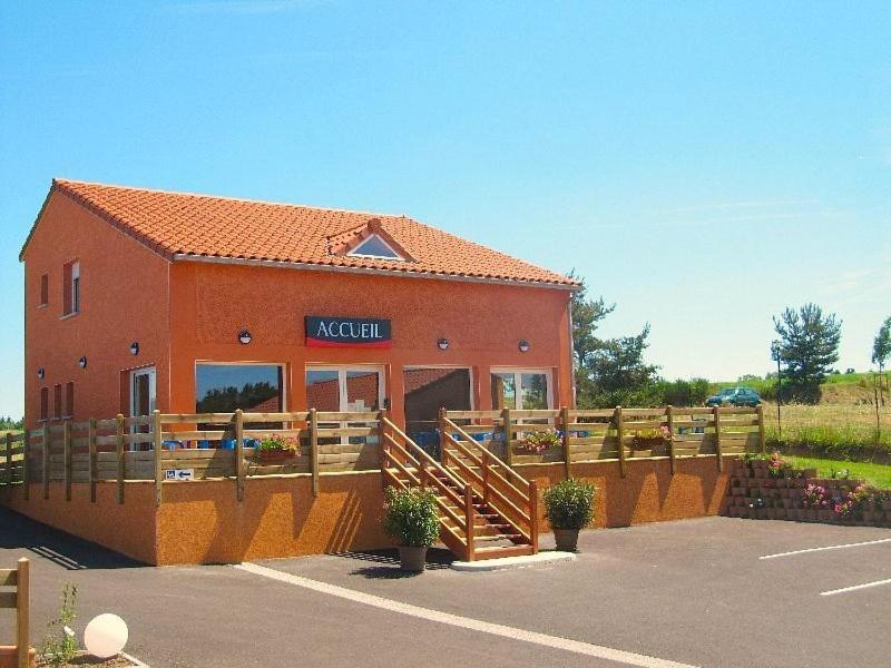 Hotel Cantal Cottages Saint-Georges  Exterior foto